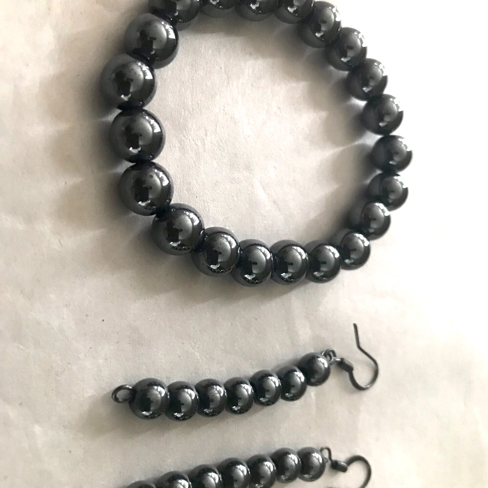 Hematite Stretchy Bracelet And Earrings Set